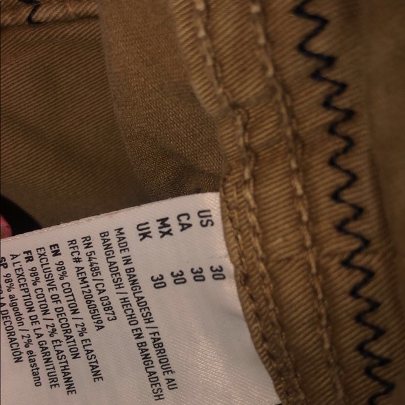 AE SHORTS - Picture 2 of 2